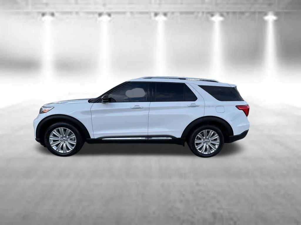 Used 2024 Star White Ford Limited image 8