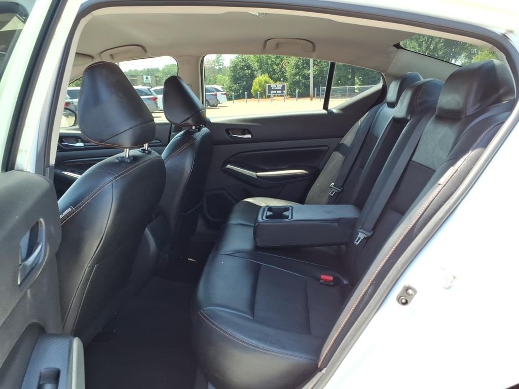 Used 2022 Pearl White Nissan 2.5 SR image 5