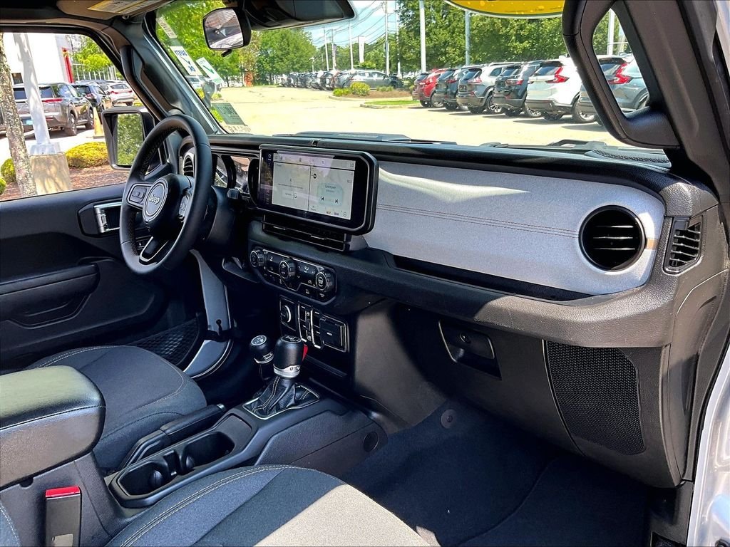 Used 2024 Silver Jeep Sport S 4xe image 14