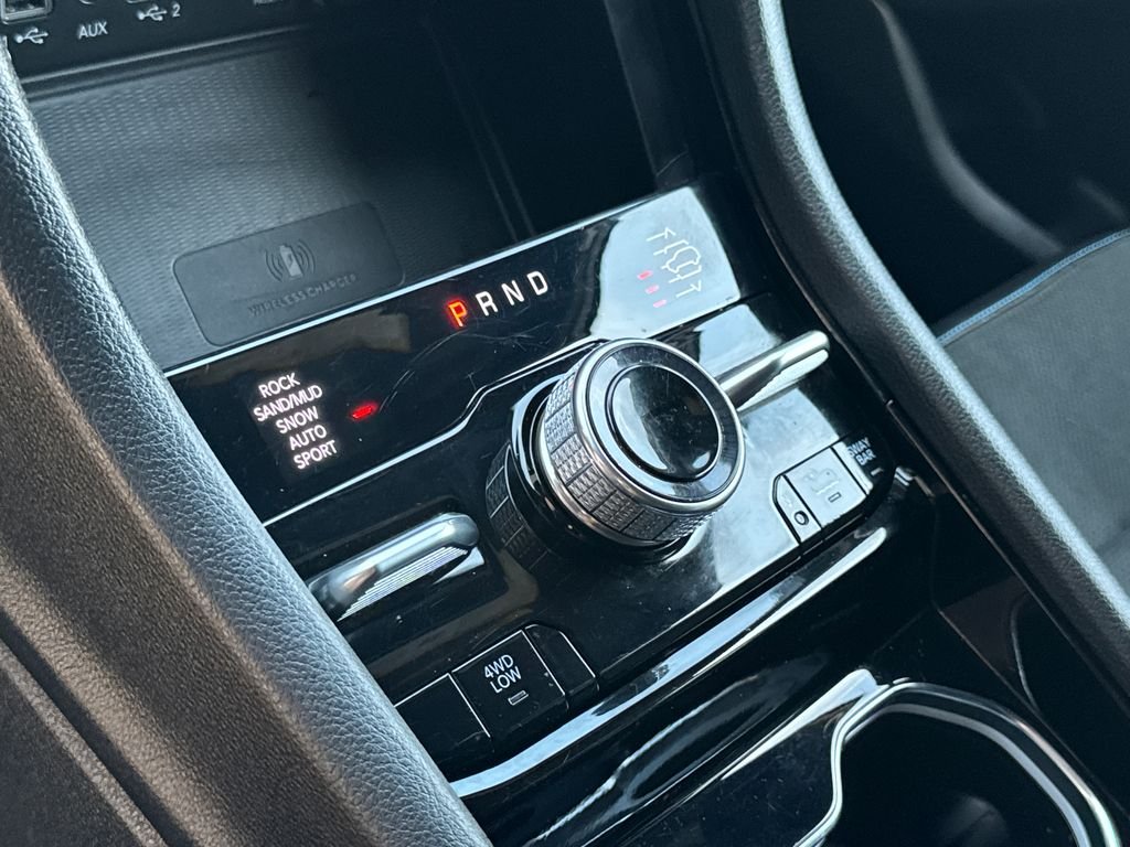 Used 2022 Gray Jeep Trailhawk 4xe image 27