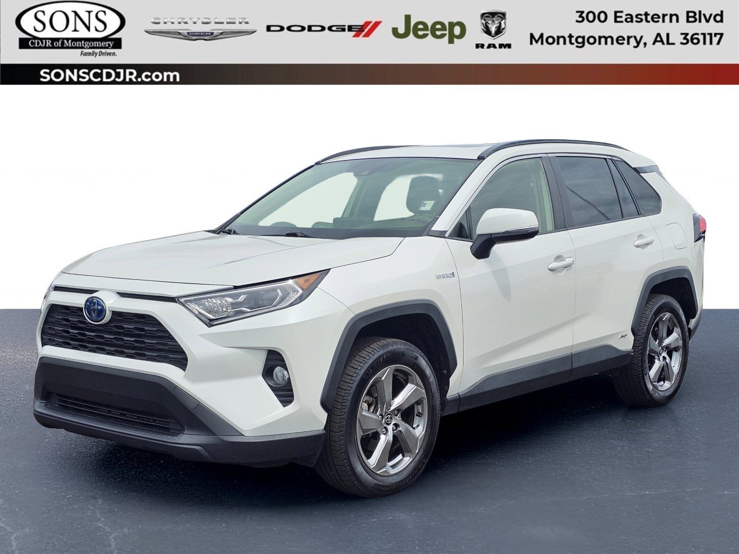 Used 2021 Blizzard Pearl Toyota Hybrid XLE Premium image 1