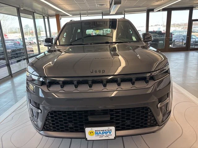 New 2026 Baltic-Gray Metallic Clear-Coat Exterior Paint Jeep Limited Altitude image 2