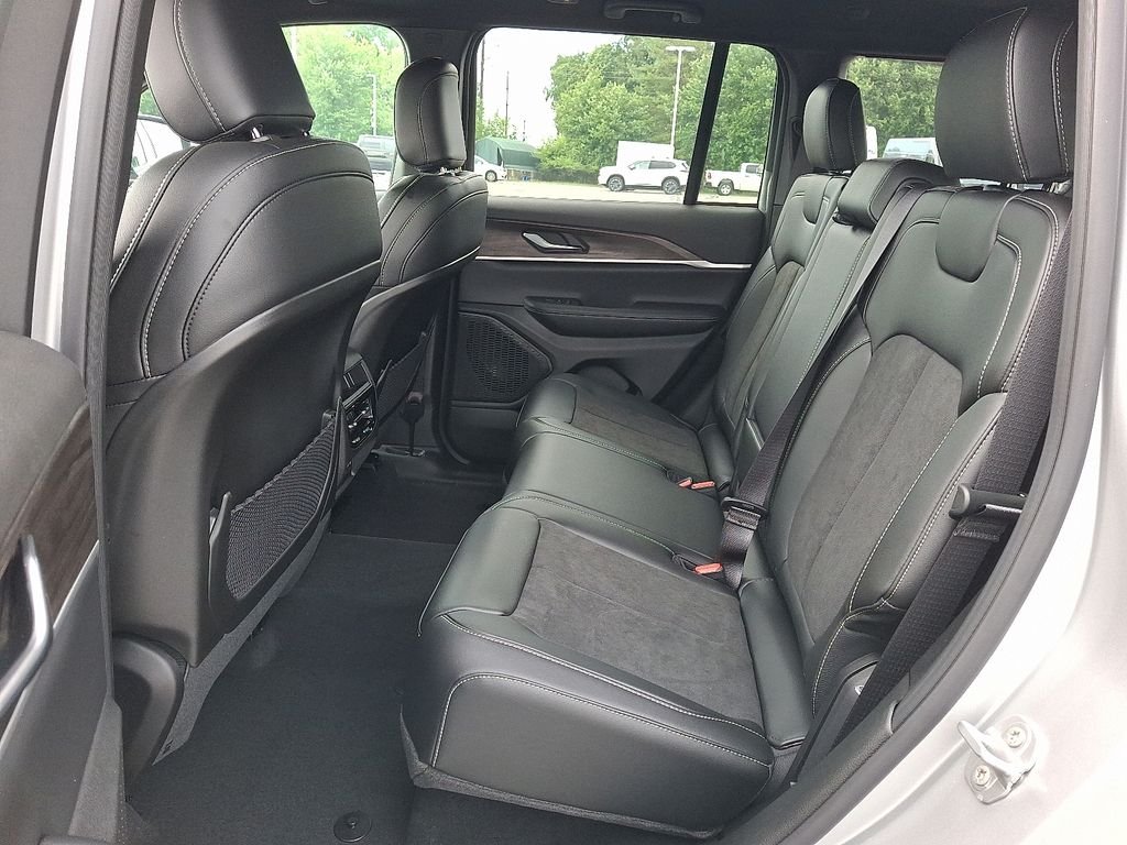 New 2026 Silver Zynith Jeep Altitude image 6