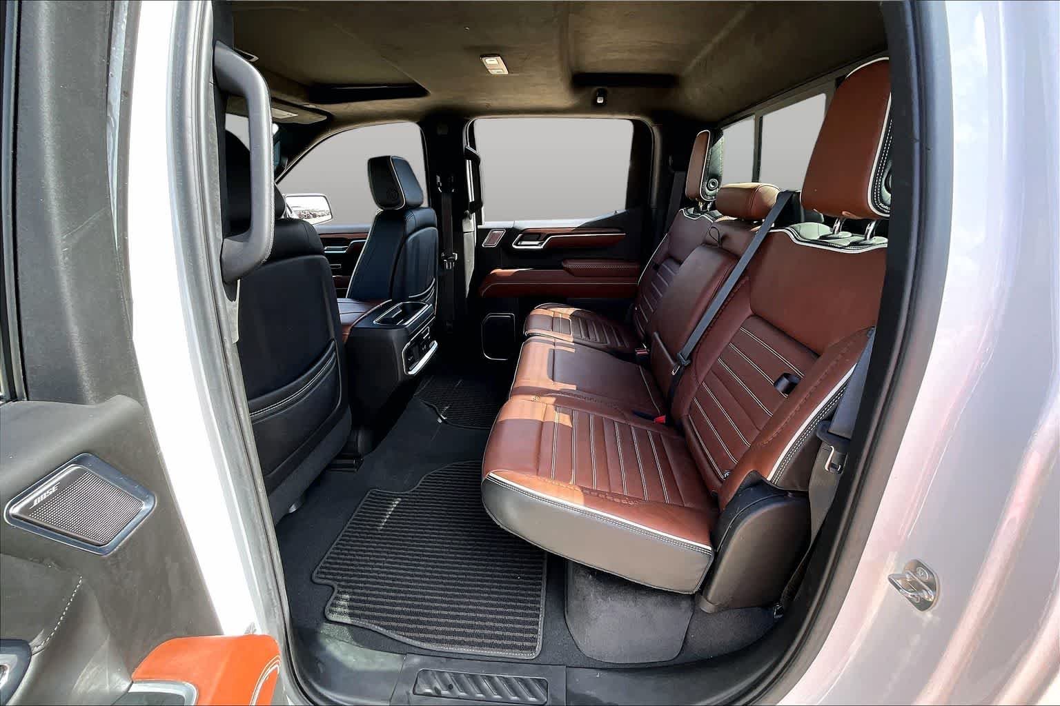 Used 2023 White Frost Tricoat GMC Denali Ultimate image 20