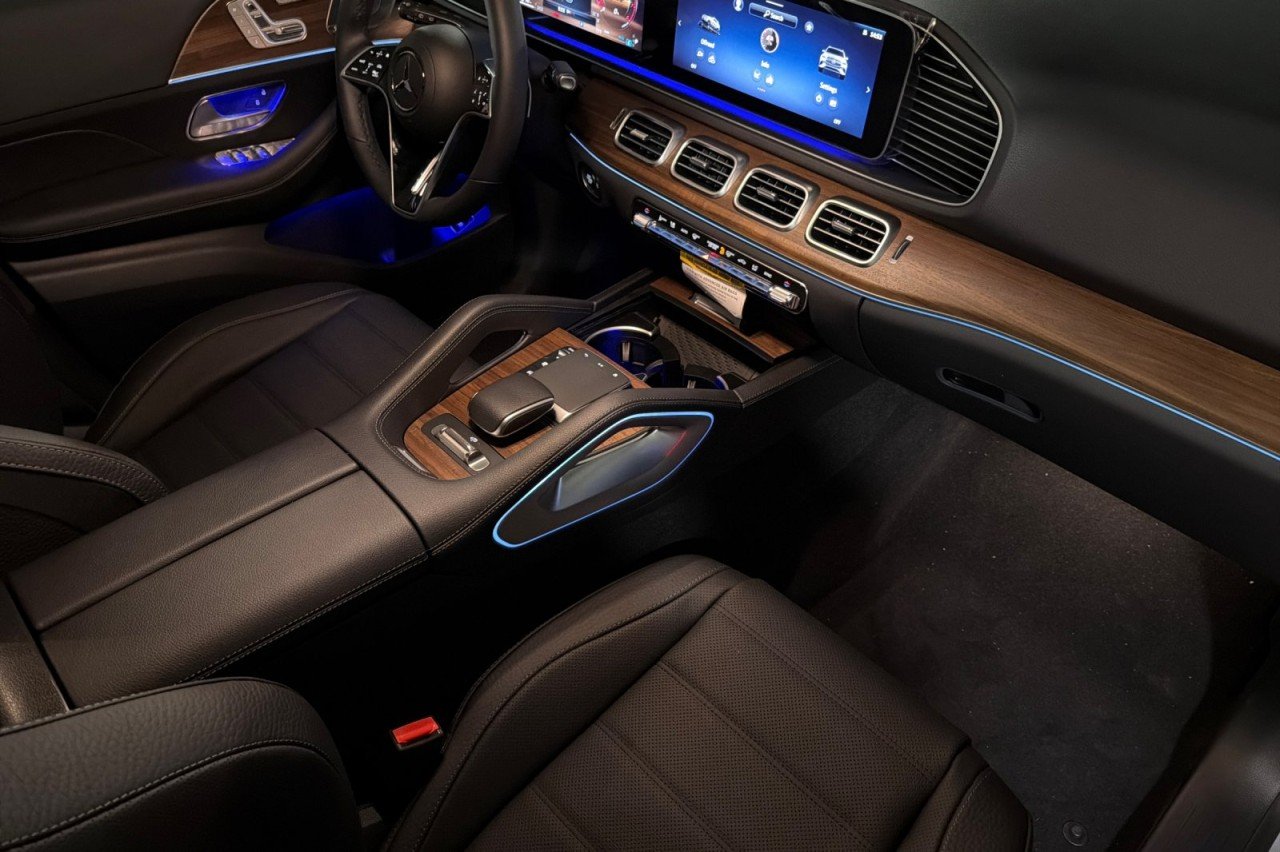 New 2026 Cirrus Silver Metallic Mercedes-Benz GLE 580 4MATIC® SUV image 15
