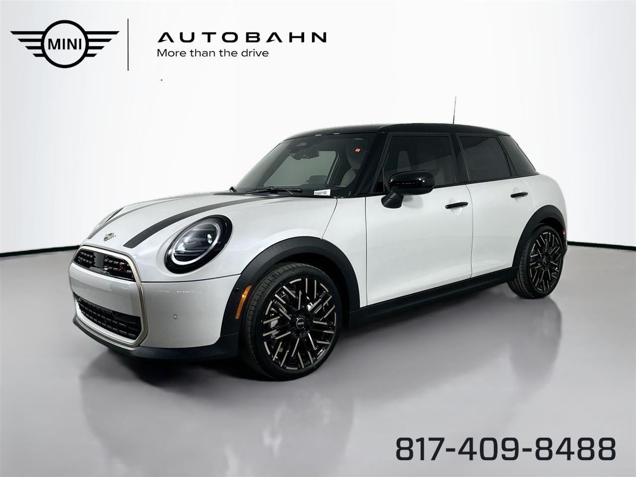 2026 MINI Hardtop Cooper S Signature's photo