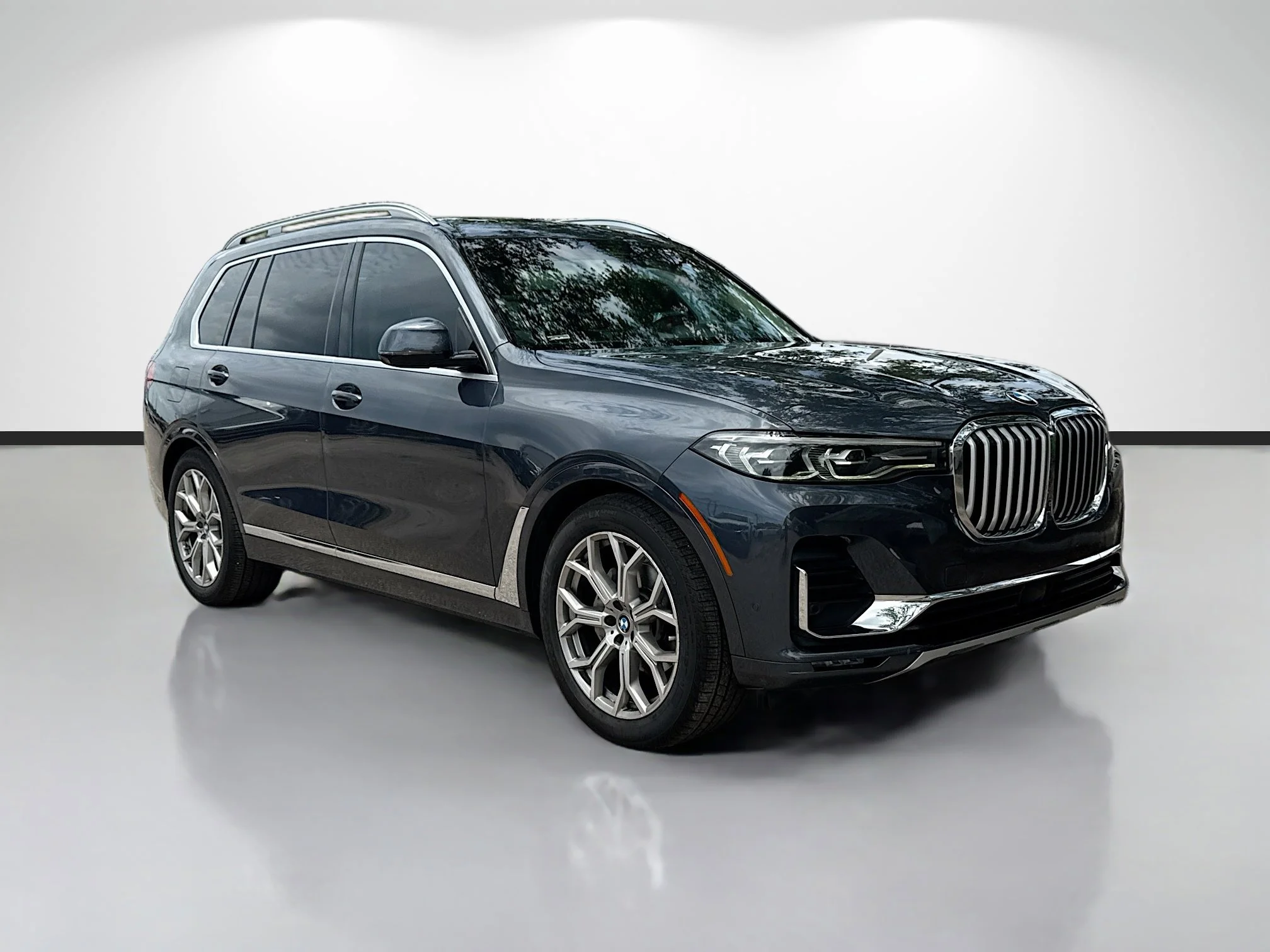 2021 BMW X7 xDrive40i's photo