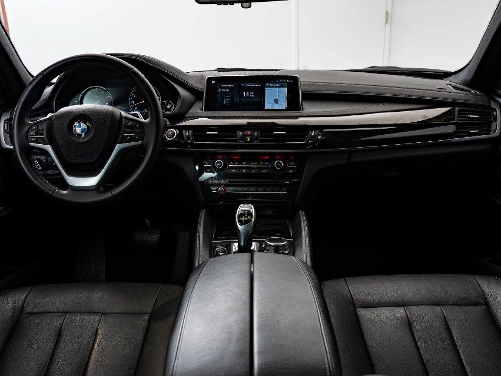 Used 2019 Mineral White Metallic BMW xDrive35i image 34