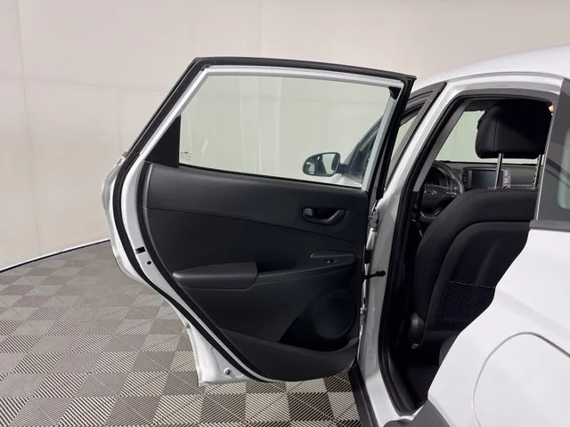 Used 2019 White Hyundai SE image 30
