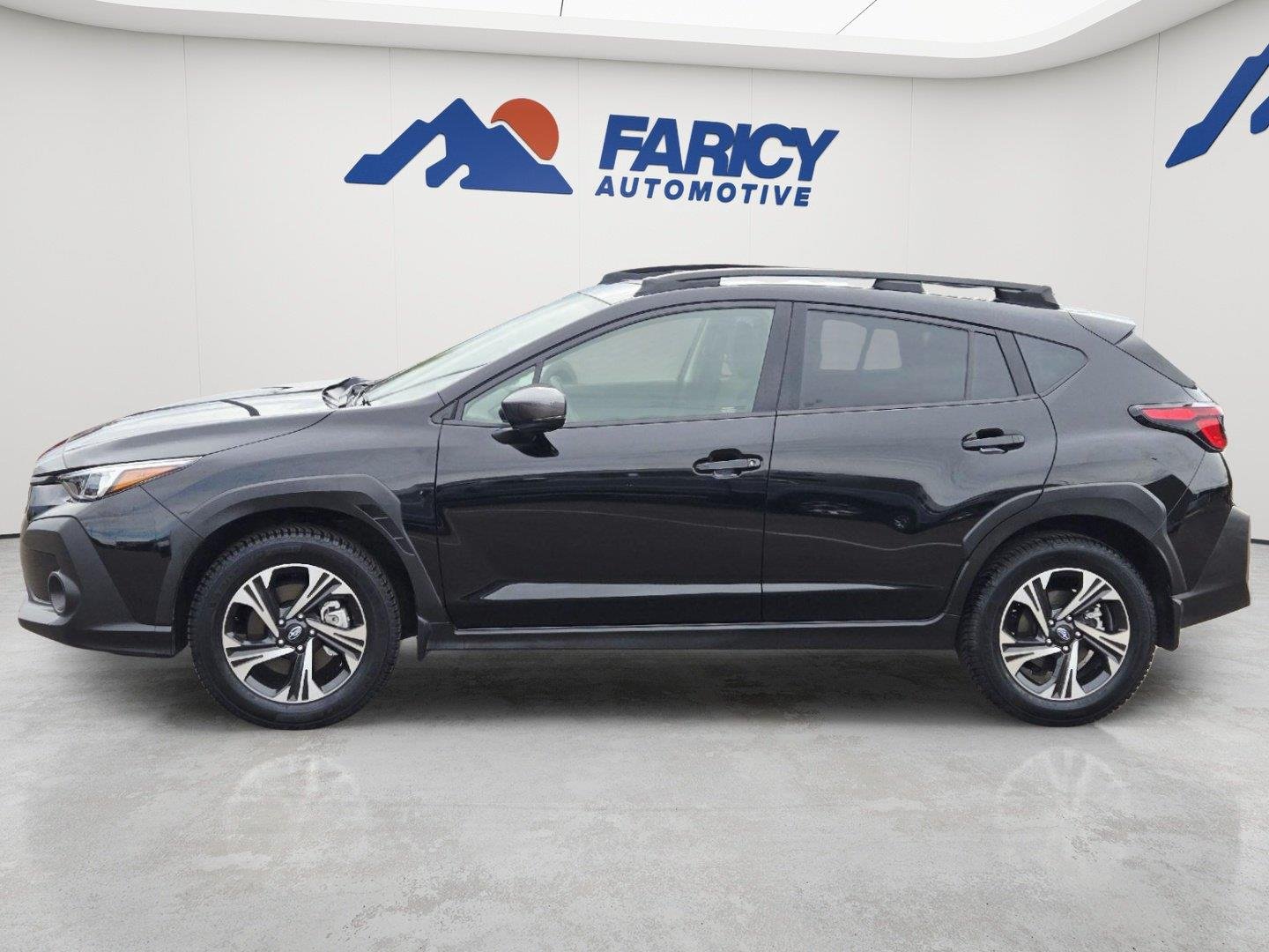 Used 2025 Crystal Black Silica Subaru Premium image 8