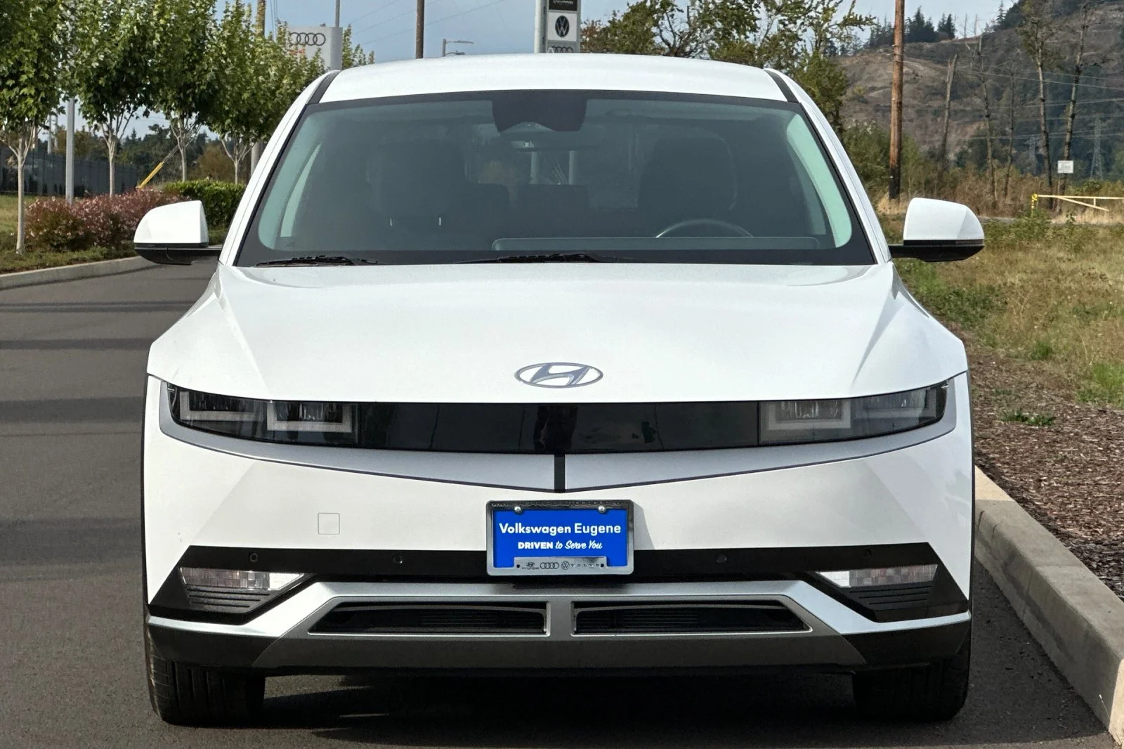 Used 2024 White Hyundai SEL image 8