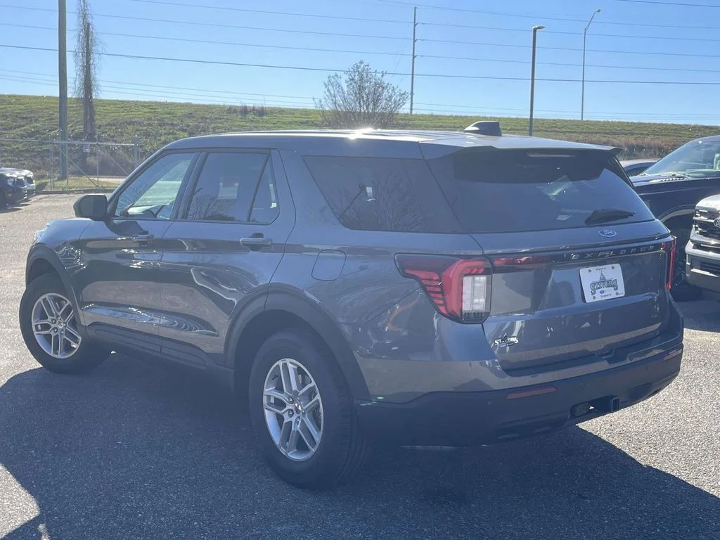 New 2026 Carbonized Gray Metallic Ford Active 100A image 5