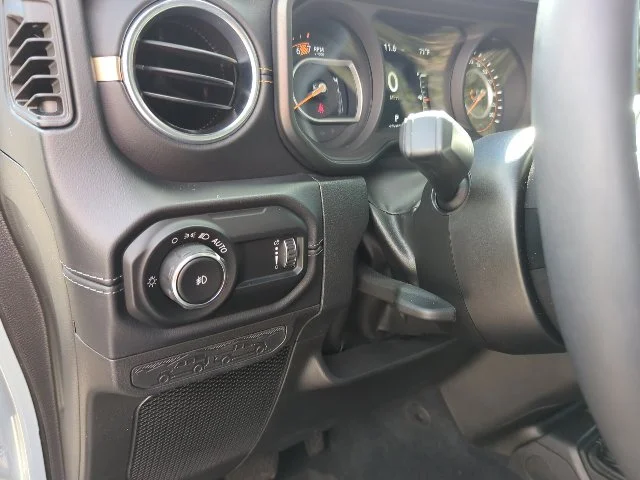 Used 2024 Gray Jeep Sahara image 14