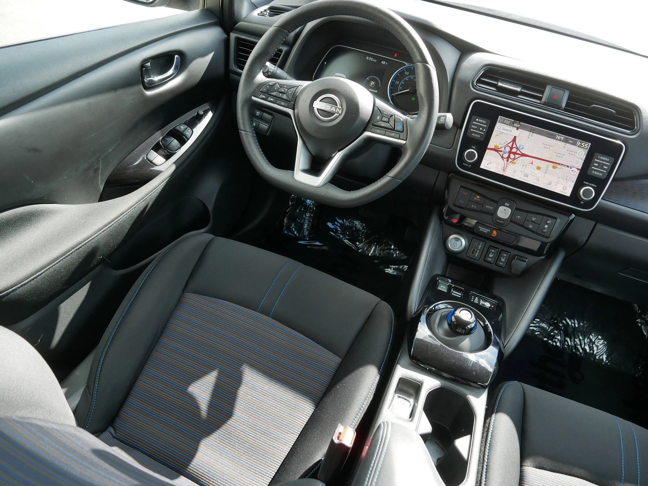 Used 2025 Brilliant Silver Metallic Nissan SV PLUS image 9