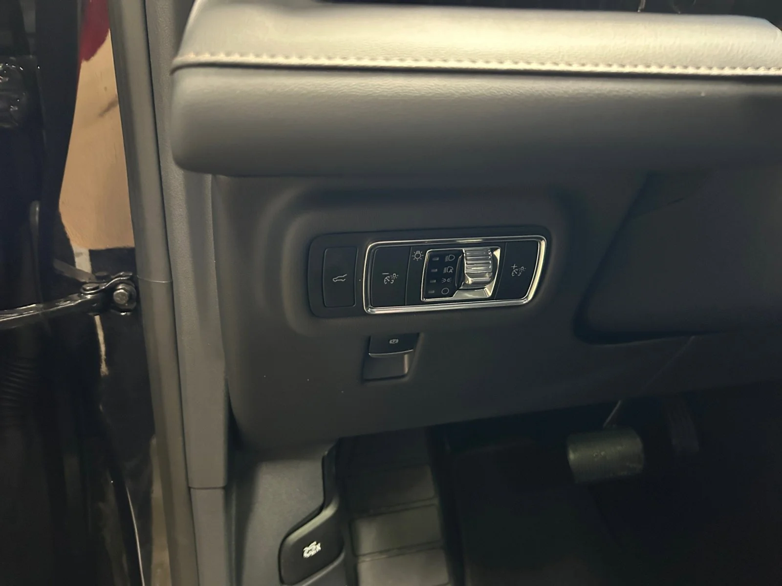 Used 2025 BLACK Lincoln PREMIERE AWD image 16