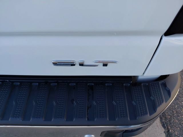 New 2026 Glacier White Tricoat GMC SLT image 34