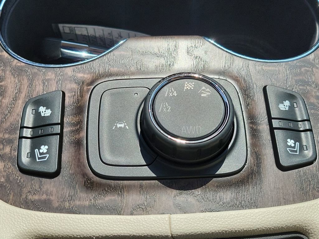 2023 GMC Acadia Denali - Photo 34