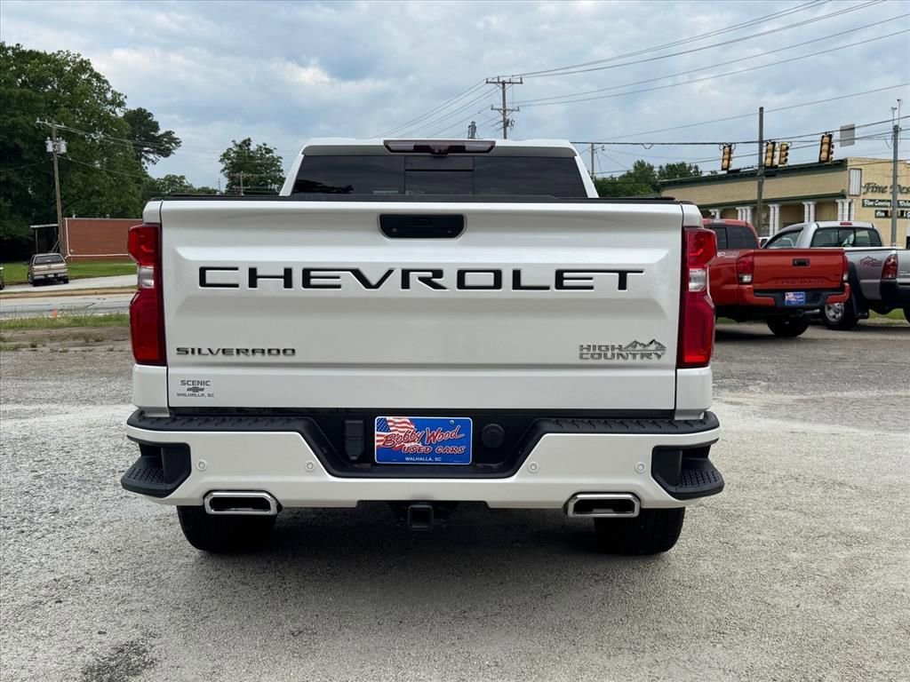 Used 2021 Iridescent Pearl Tricoat Chevrolet High Country image 4