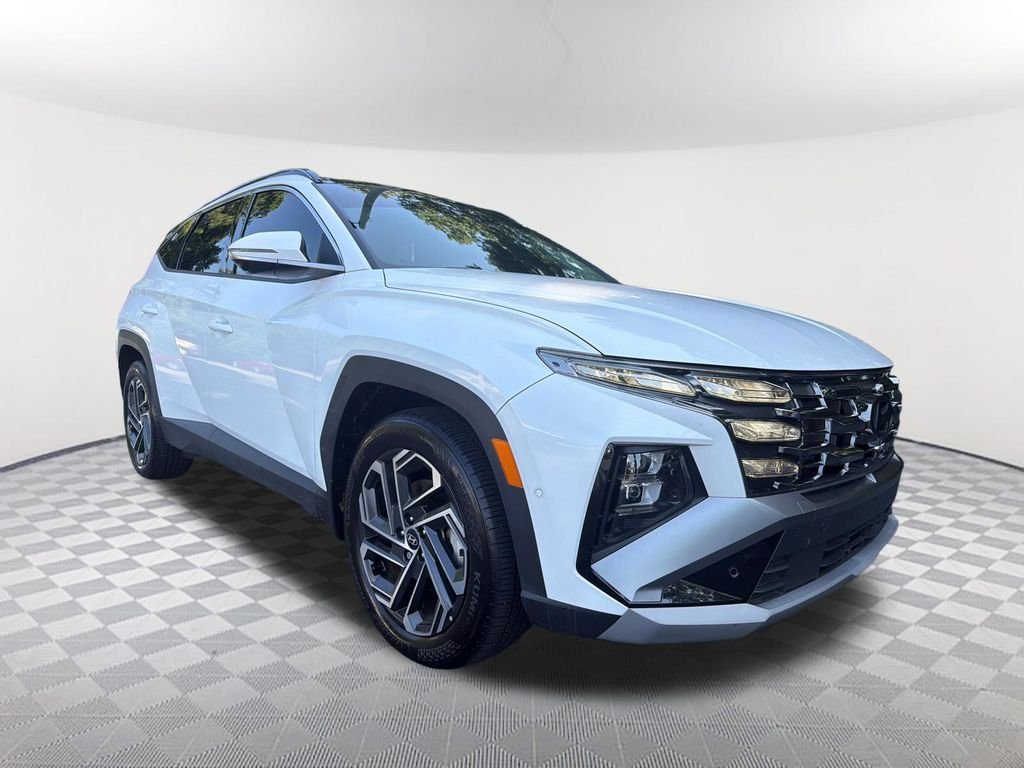 Used 2025 White Hyundai Limited image 3