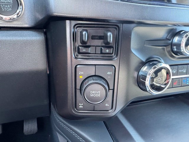 New 2027 Star White Metallic Tri-Coat Ford F-250® Platinum® image 37
