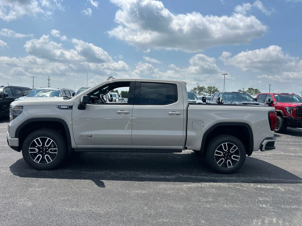 2026 GMC Sierra 1500 AT4 - Photo 9