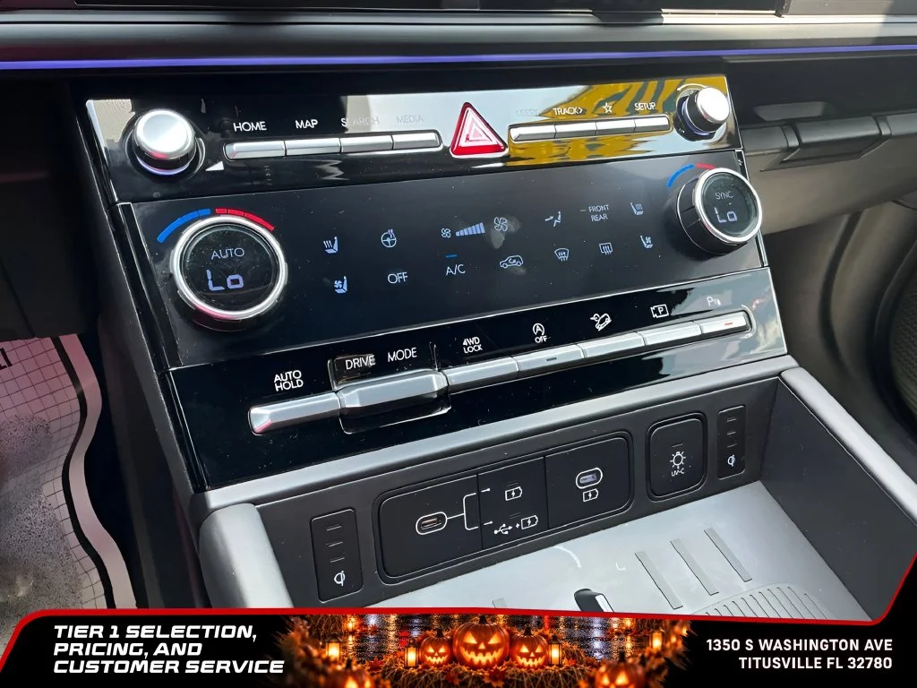 Used 2025 White Hyundai Calligraphy image 34