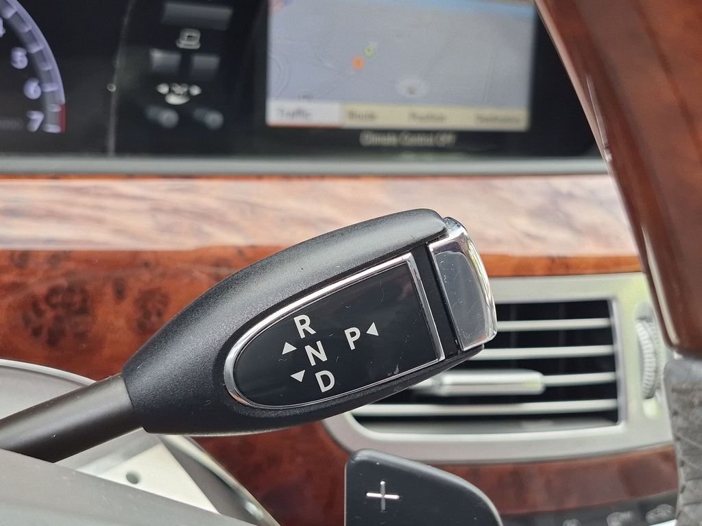Used 2010 Silver Mercedes-Benz S 550 image 21