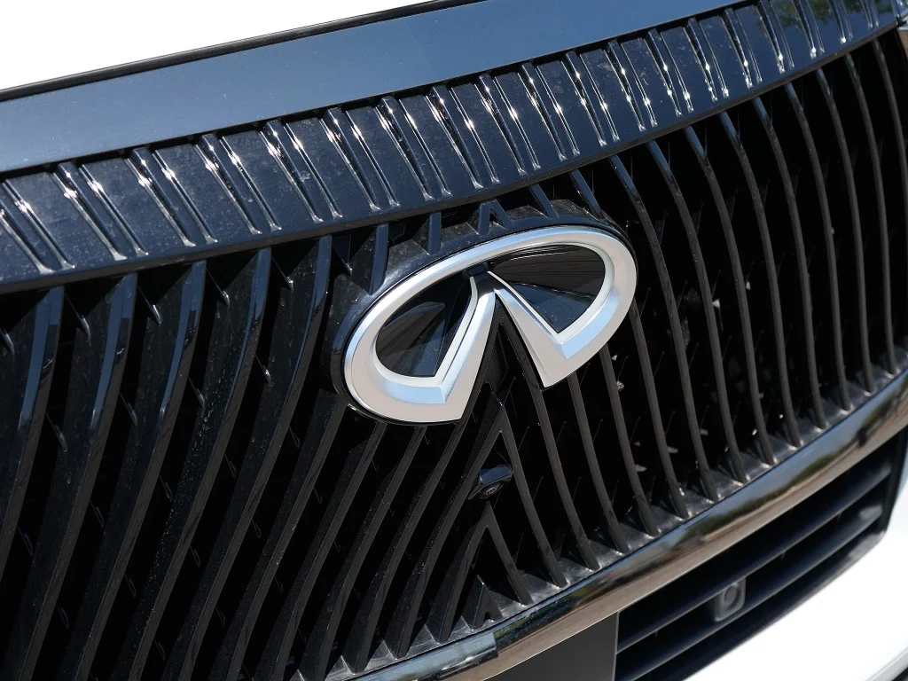 New 2026 2T RADIANT WHIT INFINITI Autograph 4WD image 11