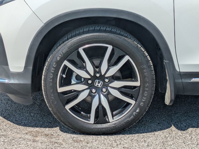 Used 2021 White Honda Touring image 11