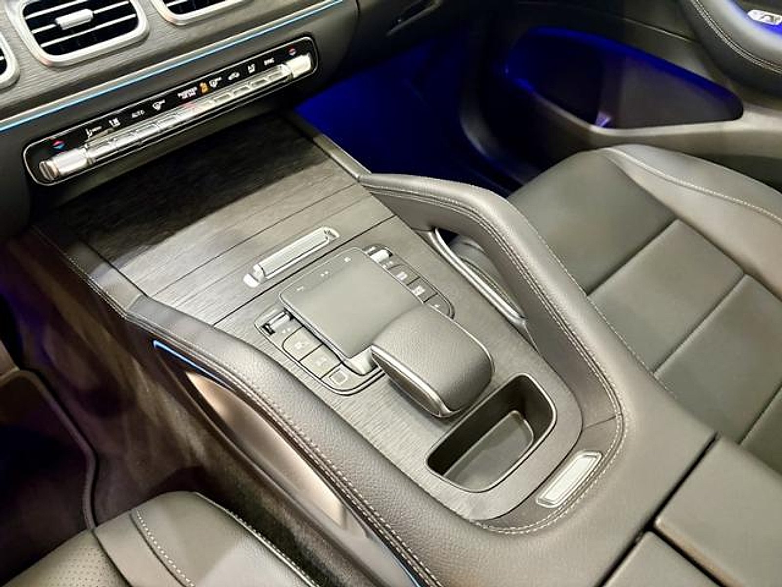 New 2026 Obsidian Black Metallic Mercedes-Benz  image 20