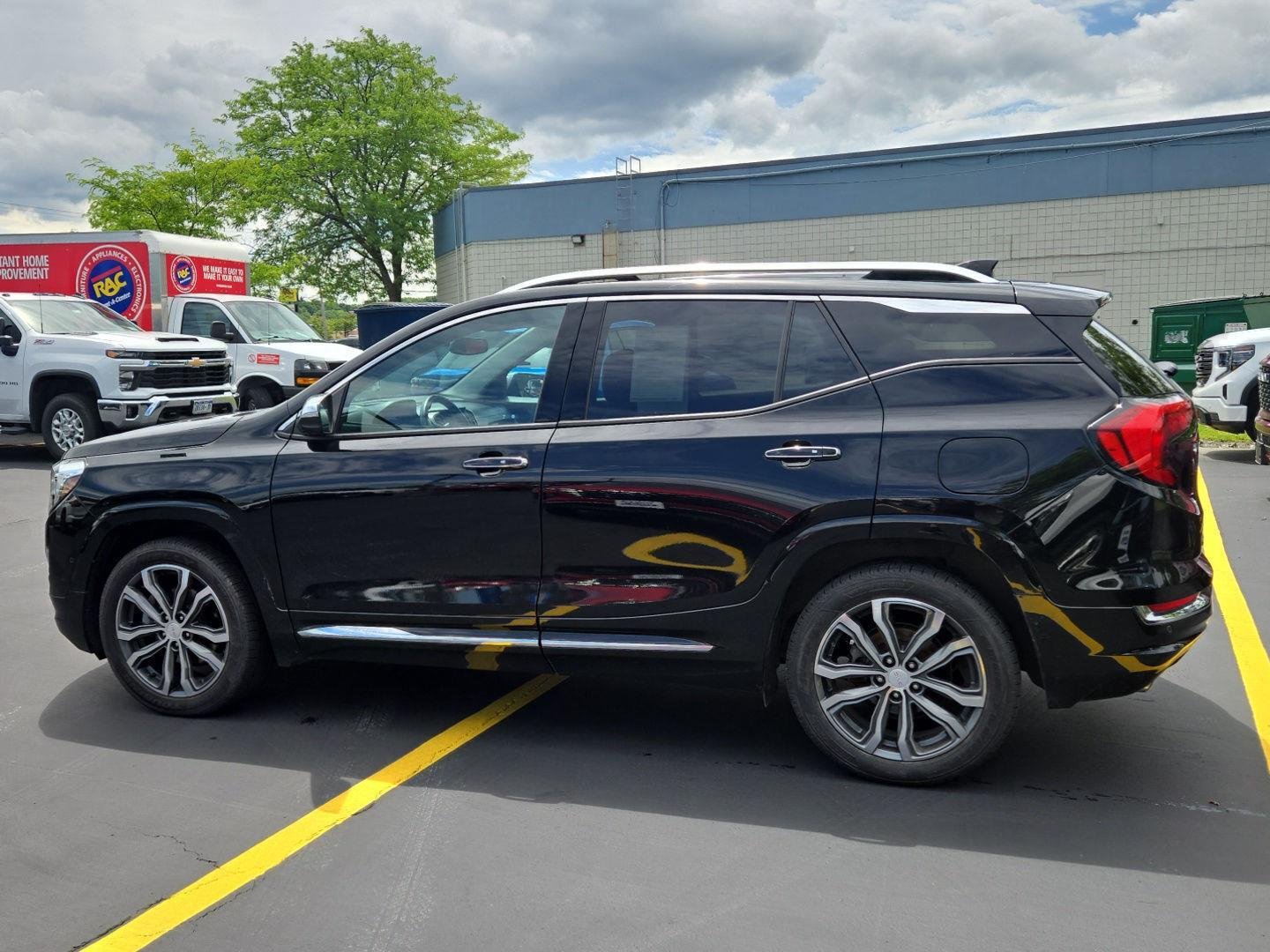Used 2020 Bk Gmc  image 4