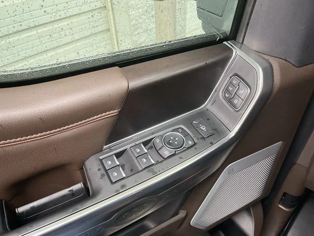 Used 2025 Gray Ford King Ranch image 13