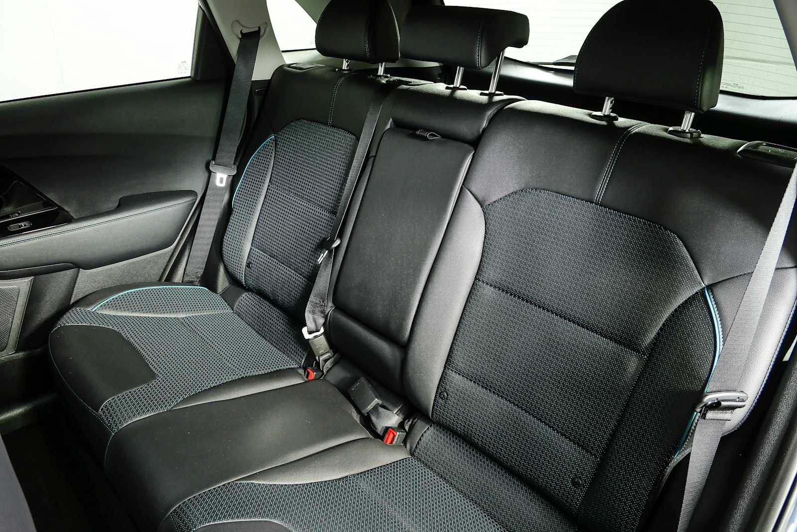 Used 2020 Gravity Blue Kia EX Premium image 19