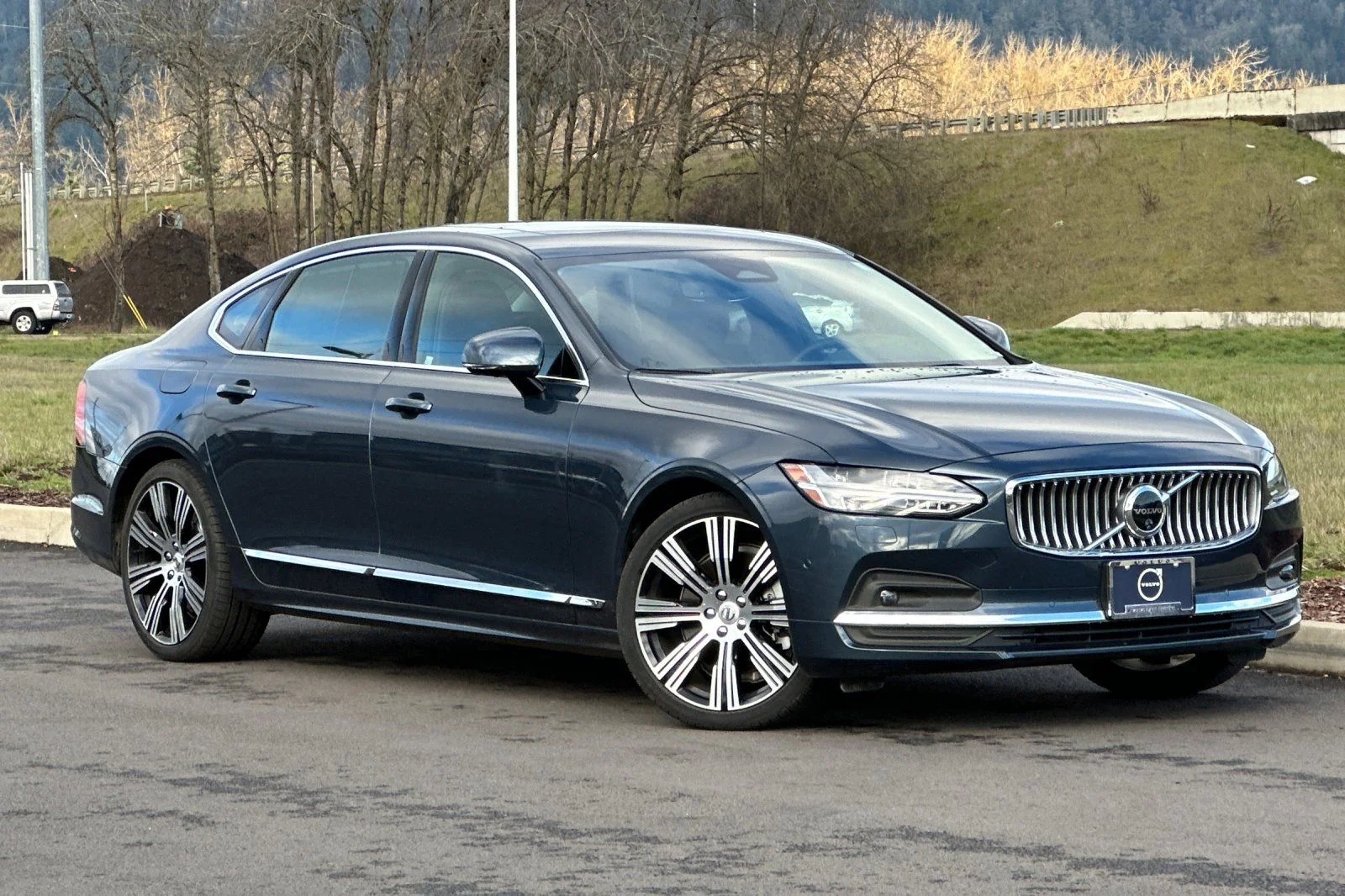 2025 Volvo S90 B6 Plus Bright AWD's photo