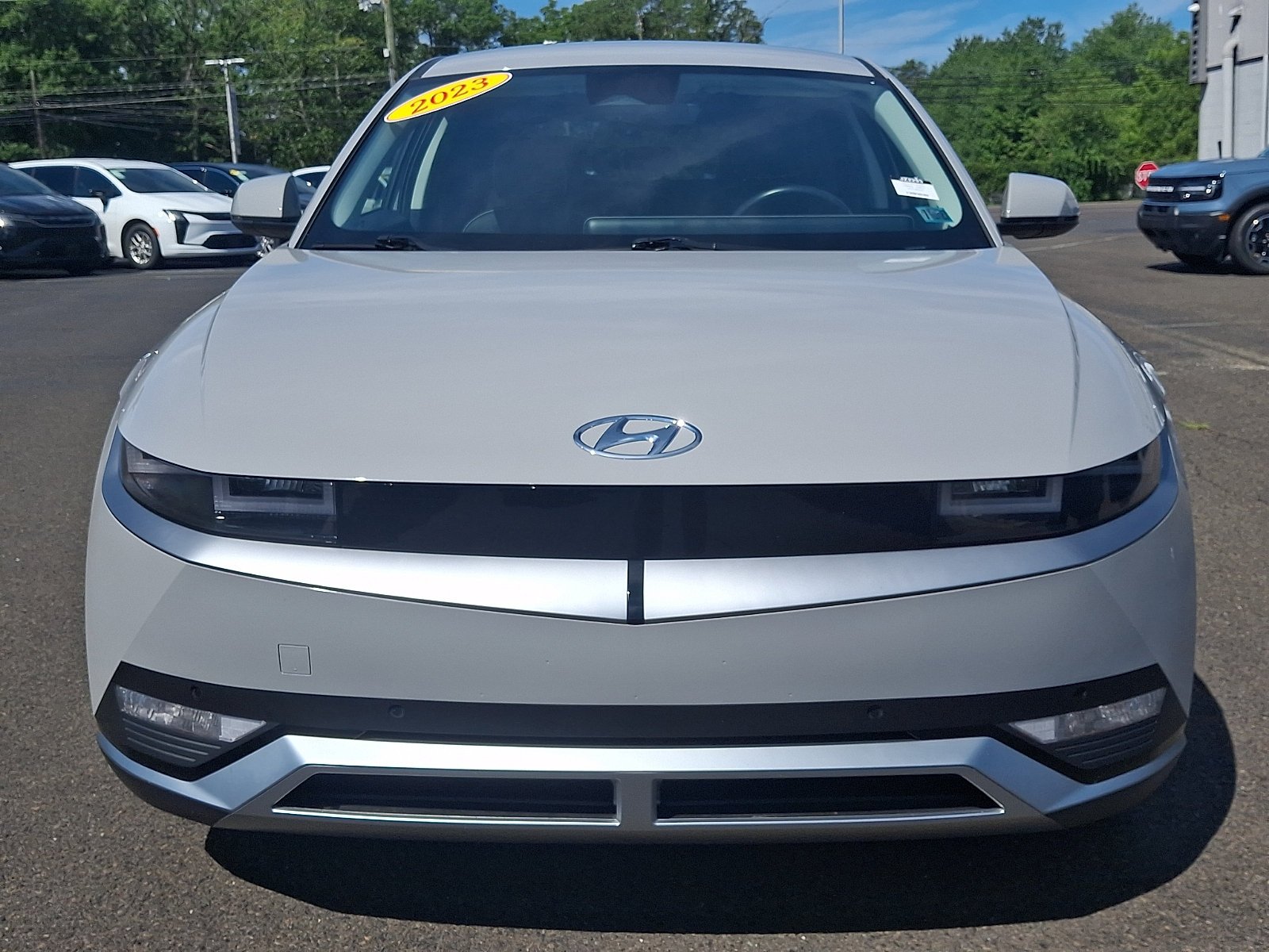 Used 2023 Gray Hyundai SEL image 2