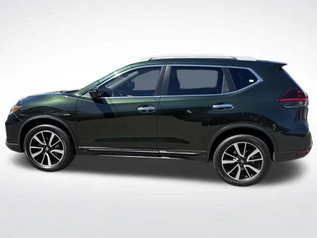 Used 2020 Green Nissan SL image 4