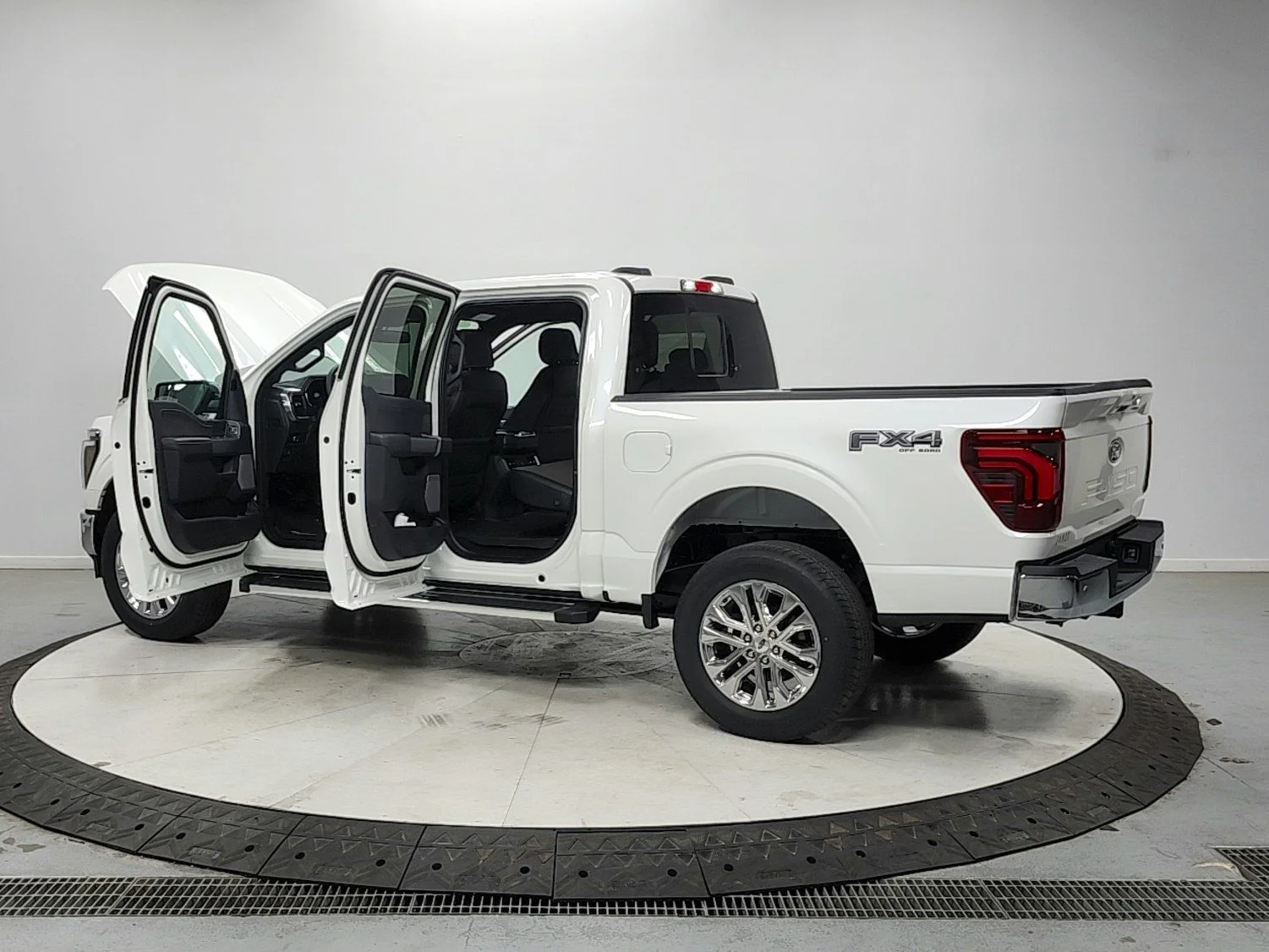 New 2026 Star White Metallic Tri-Coat Ford Lariat® image 13