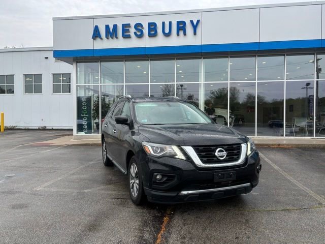 2019 Nissan Pathfinder SL 4WD's photo