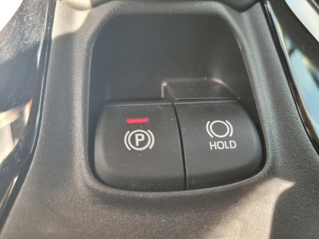Used 2022 White Toyota LE image 25