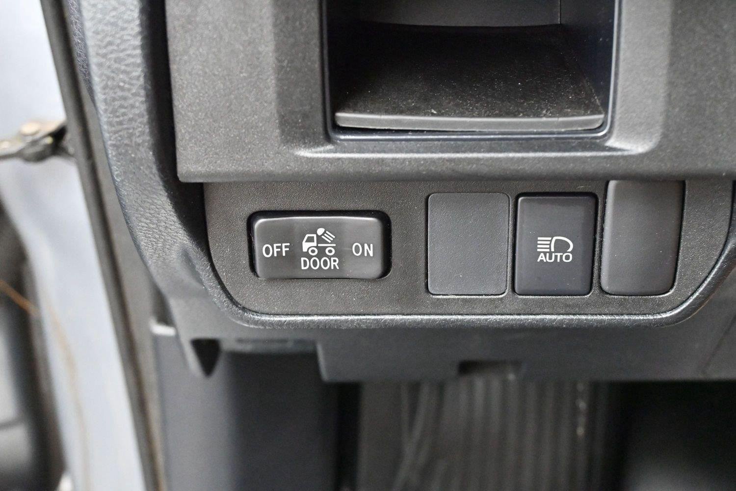 Used 2019 Silver Sky Metallic Toyota SR image 24