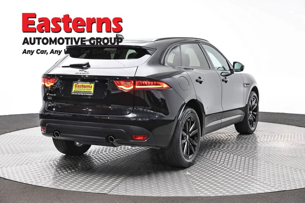 Used 2020 Black Jaguar 25t Prestige image 5