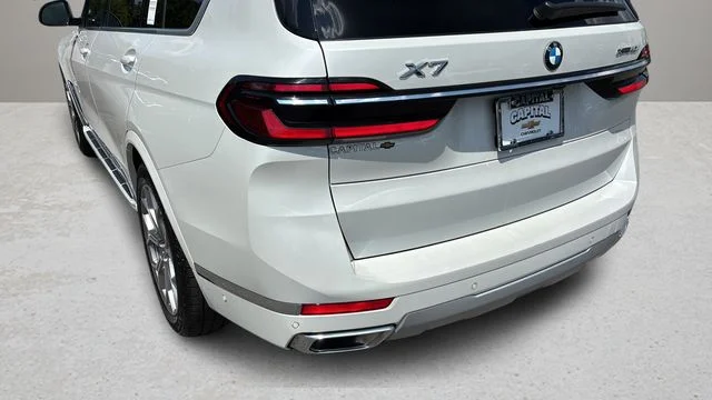 Used 2026 White BMW xDrive40i image 41