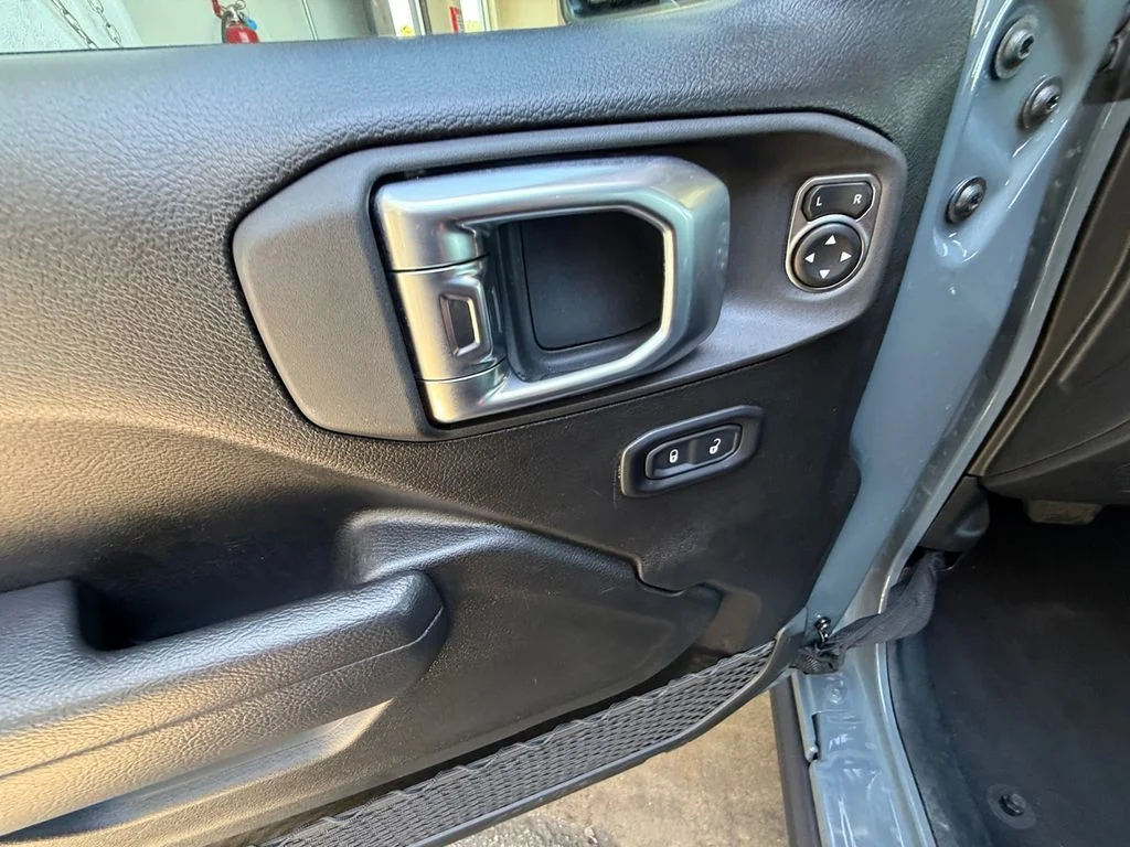 Used 2026 Gray Jeep Rubicon image 11