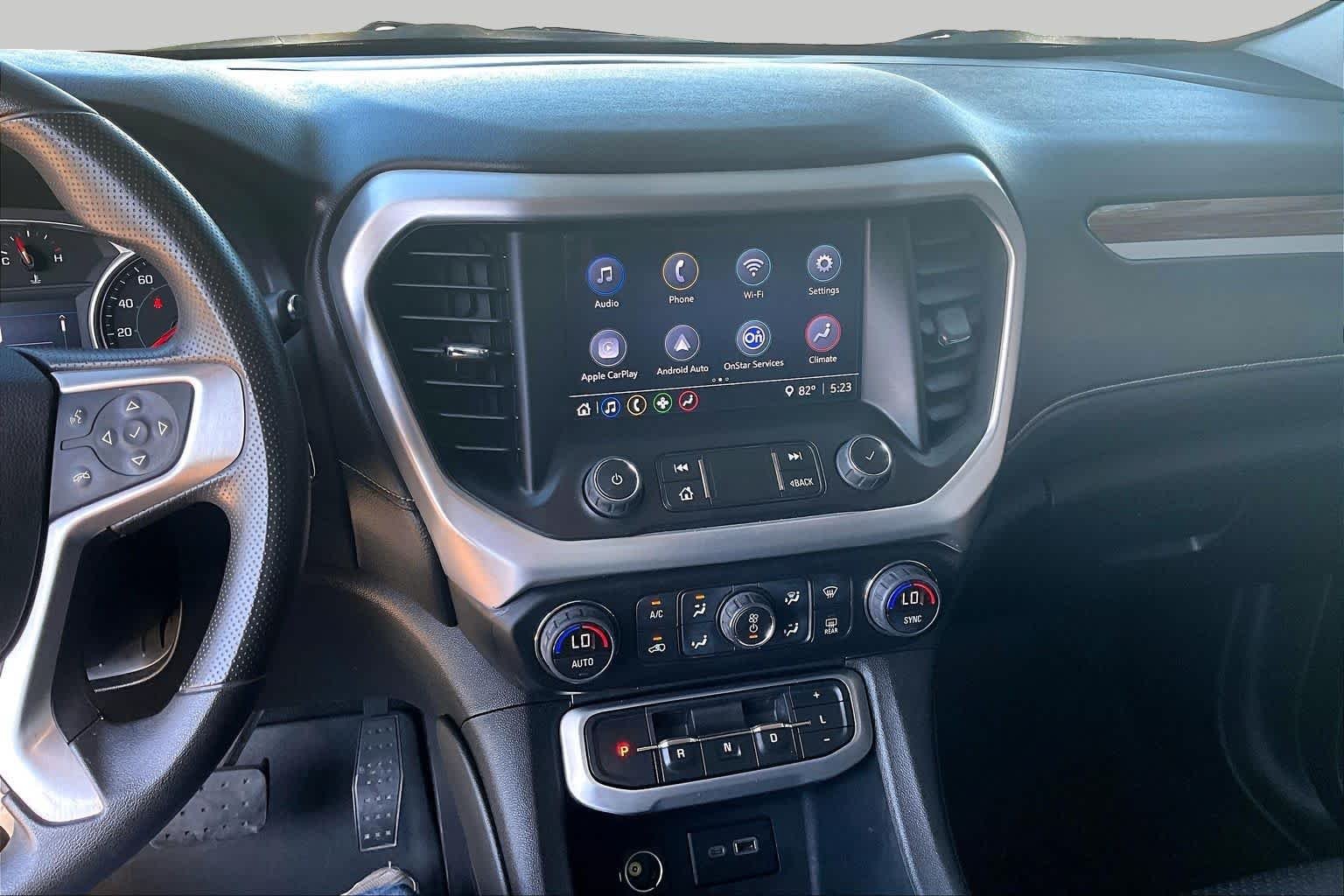 Used 2022 Summit White GMC SLE image 9