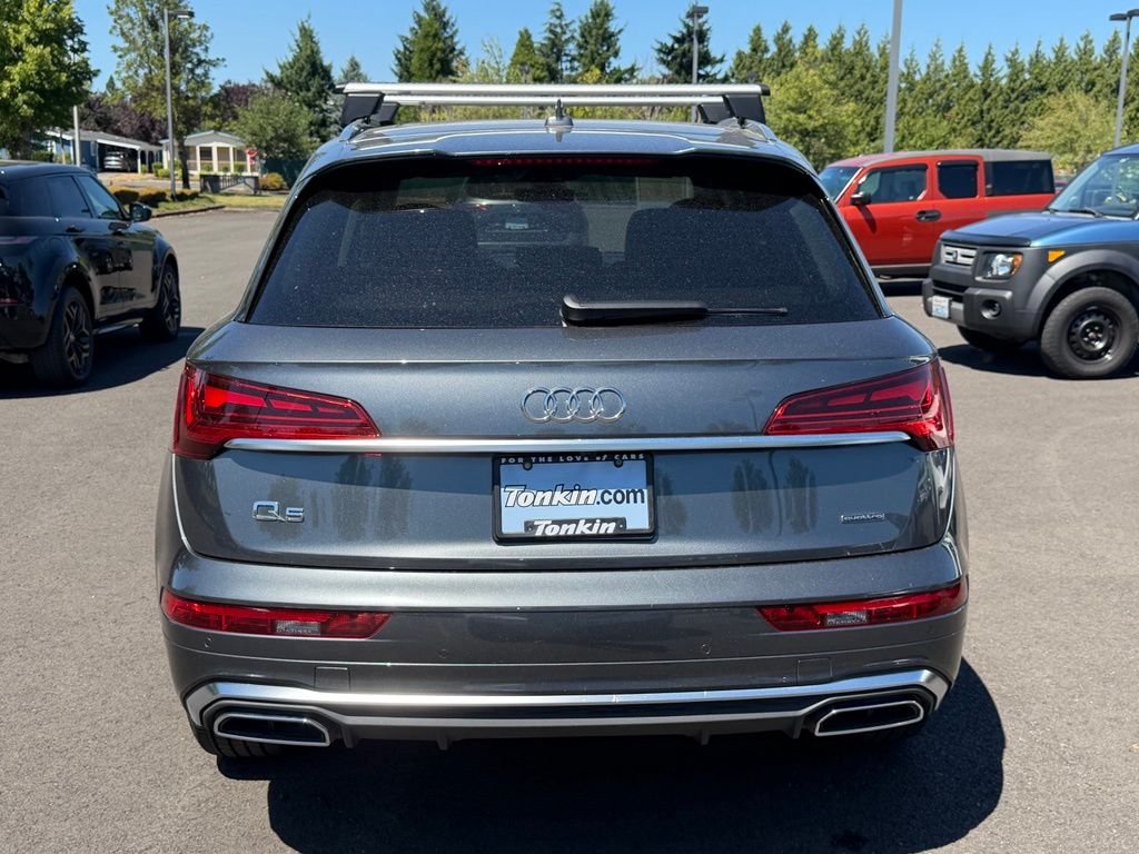 Used 2024 Daytona Gray Pearl Effect Audi 45 S line Premium image 6