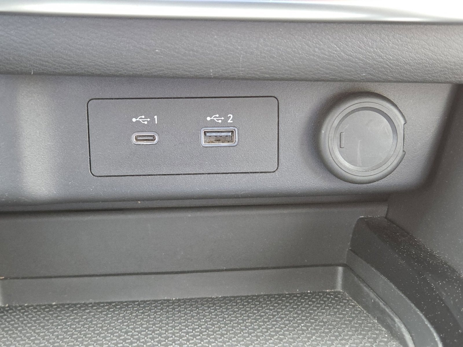 2023 Nissan Rogue SV - Photo 30