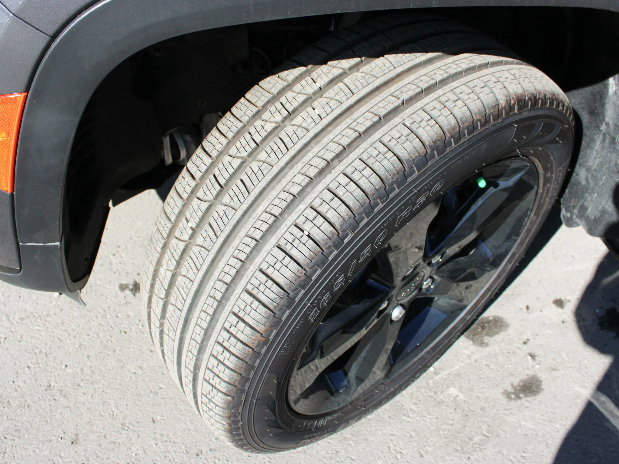 Certified Used 2025 Grey Jeep Limited * V6 | Trailer Tow Package  | Adaptive Cruise | Heated Seats image 12