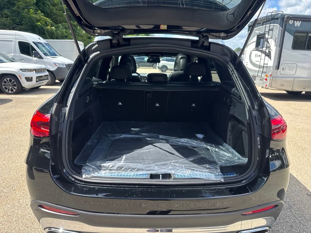 Used 2026 Black Mercedes-Benz GLC 300 image 14