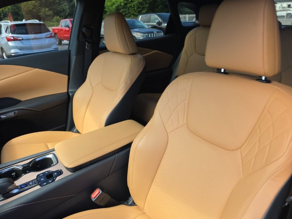Used 2024 Matador Red Mica Lexus 350 Premium image 25