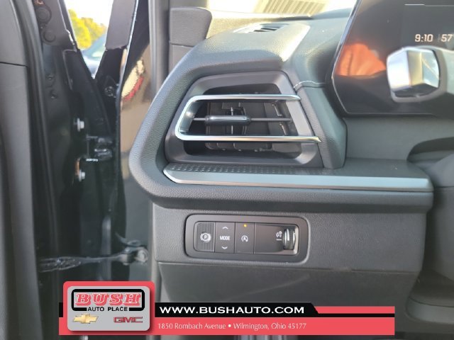 New 2027 Mosaic Black Metallic Chevrolet LT image 21